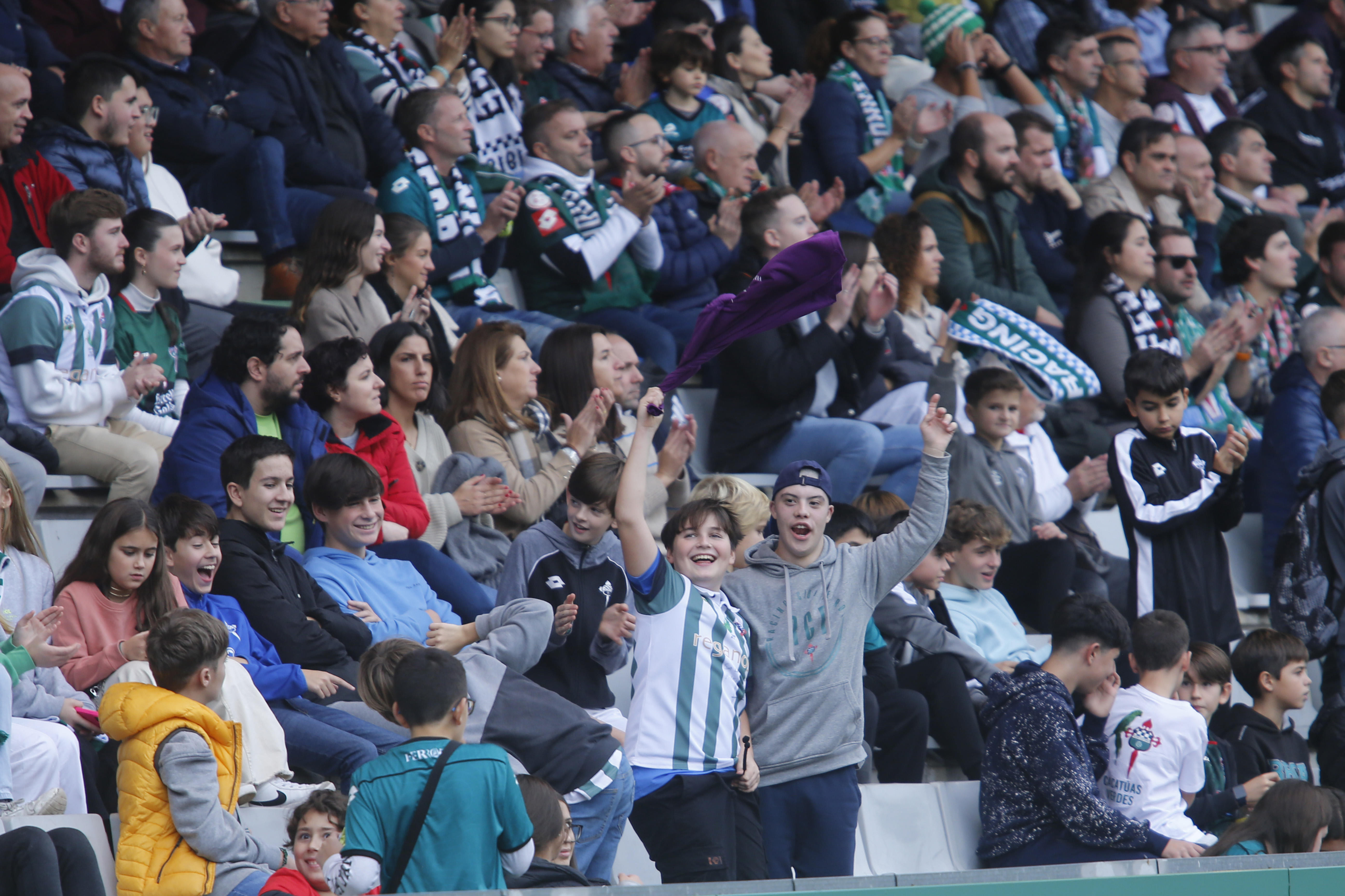 El Racing de Ferrol consigue 500 entradas y prepara la invasión de