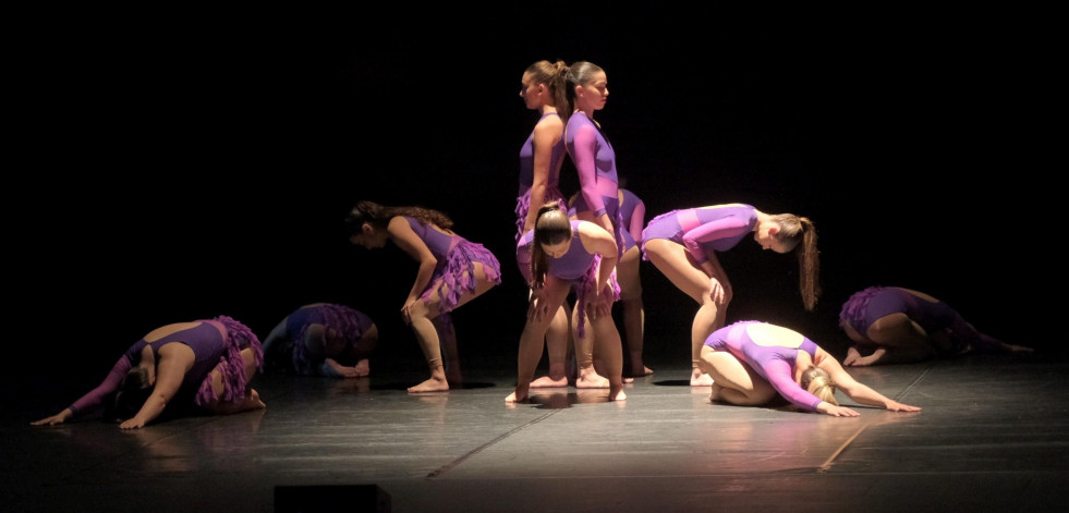 Las escuelas de danza celebran su día en el Auditorio de Ferrol