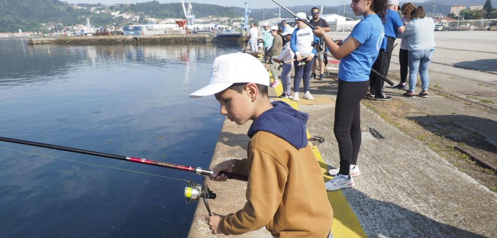 La jornada de pesca infantil del Puerto abre el 6 de mayo el plazo de inscripción