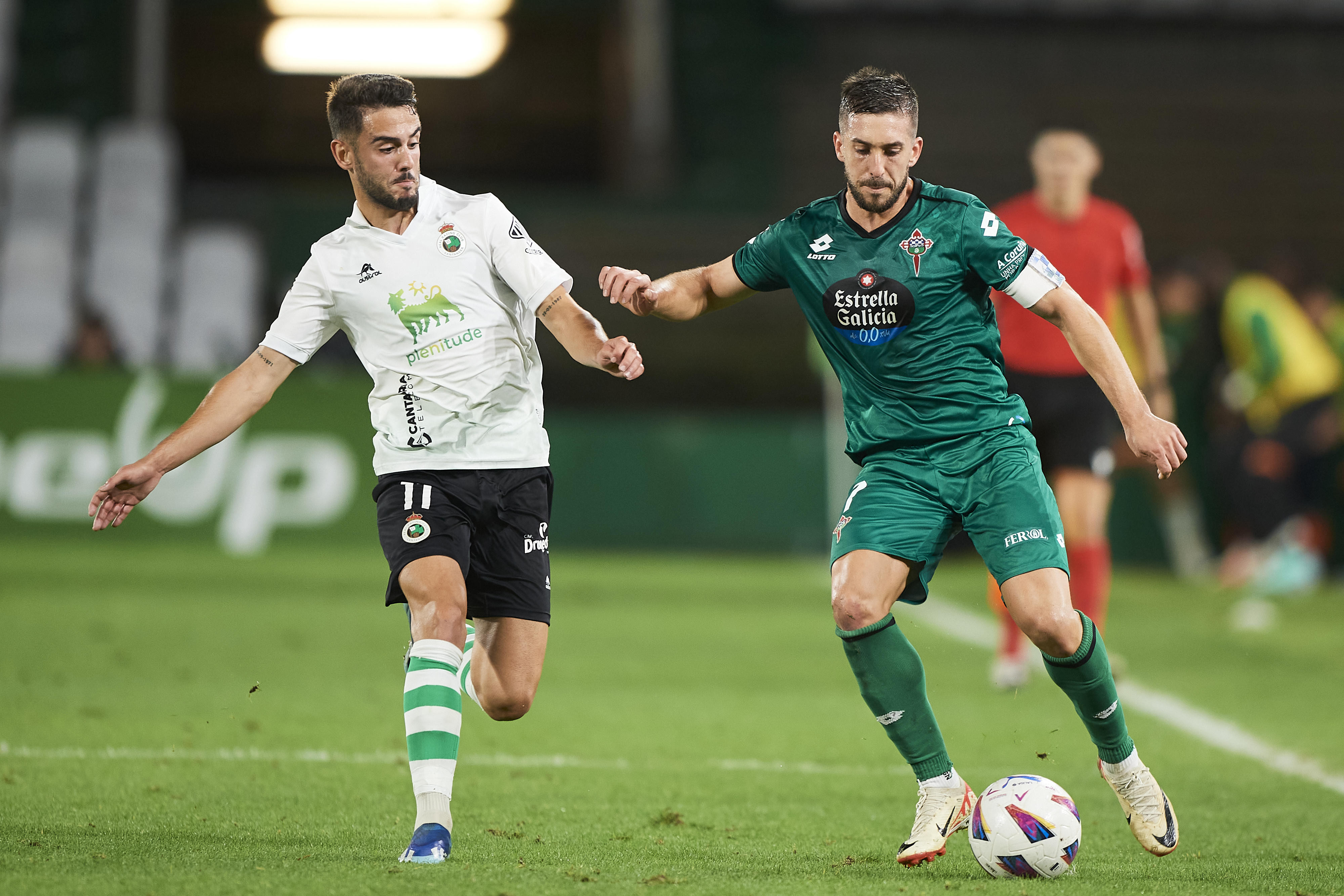 El Racing pone a la venta las entradas para el partido contra el Racing de  Santander