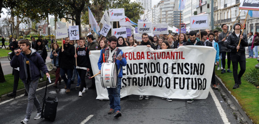 Los estudiantes gallegos convocan otra huelga contra la Lomce para el día 24