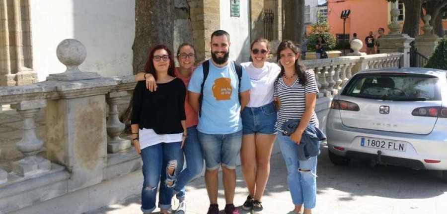 Un grupo de arqueólogos revaloriza el castro Punta dos Prados