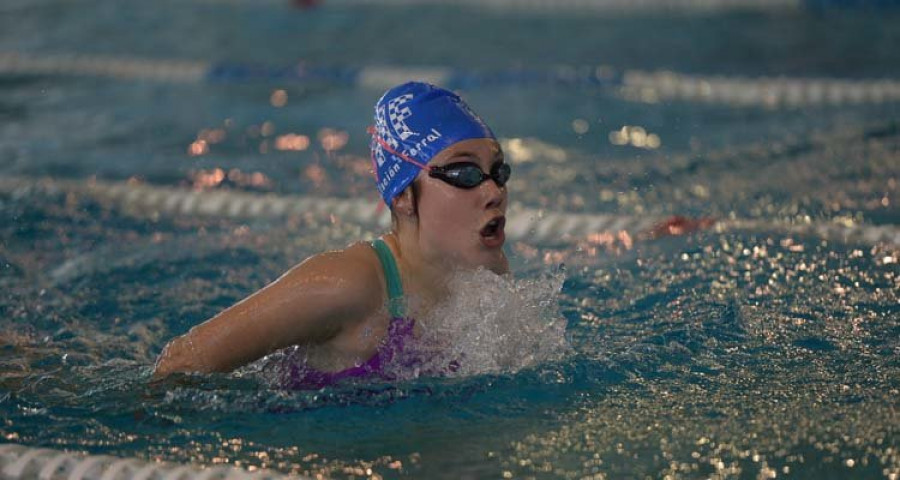 El Natación Ferrol busca el doblete en el Gallego