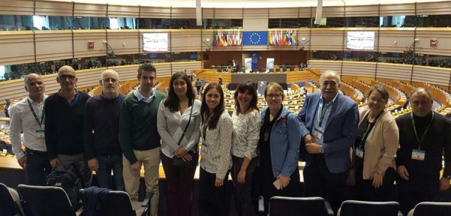 La delegación local se despide de Bruselas visitando el Parlamento