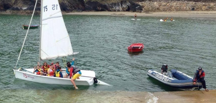 El lago pontés acoge la prueba del circuito de travesías ENKI Pro