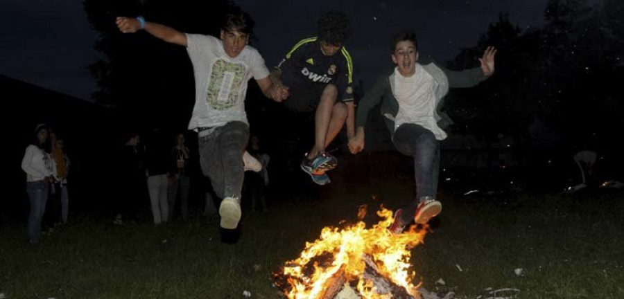 Ferrol presume de sus luminarias de San Xoán