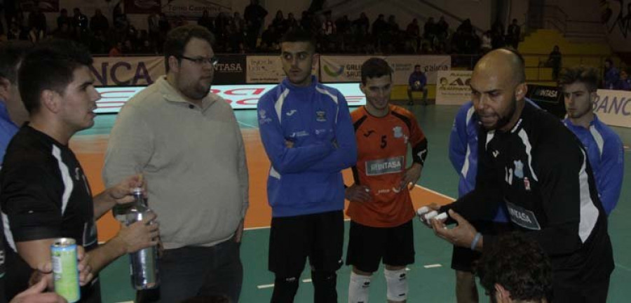 El Intasa roza el play-off tras ganar sufriendo al Badajoz