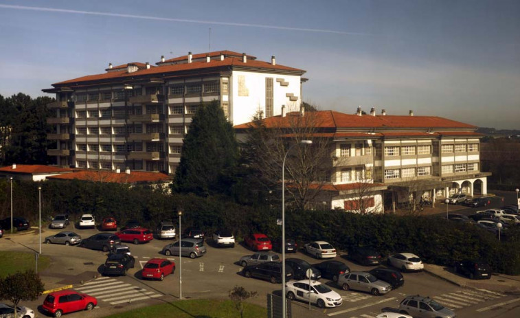 Residentes del CAMF de Ferrol alertan de una merma en el servicio que atienen dos enfermeras de un plantel de ocho