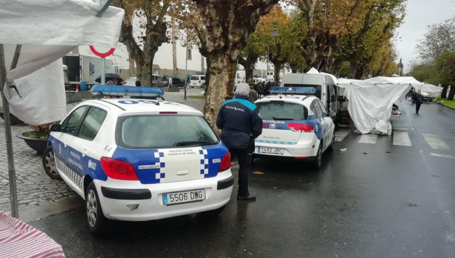 Desciende el número de vendedores “irregulares” en la  feria mensual de Irmandiños