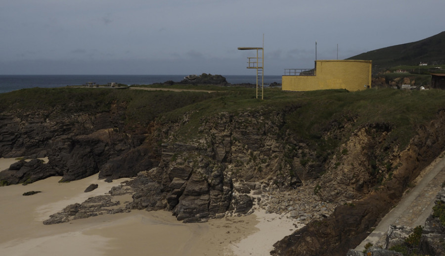 La temporada de playas dependerá de la disponibilidad de socorristas