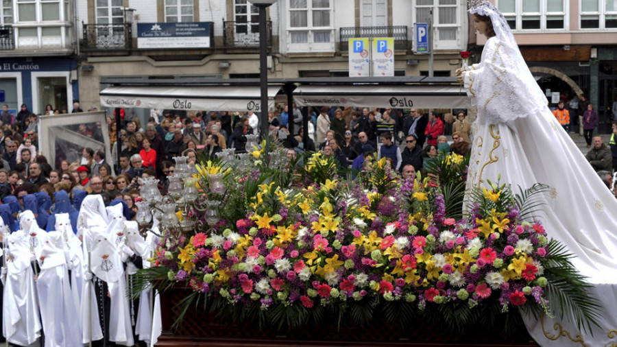 La cuesta de Mella albergará desde este sábado una muestra permanente de la Semana Santa