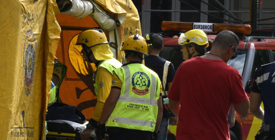 Un operario muere  y once resultan heridos al derrumbarse los forjados de la obra del hotel Ritz en Madrid