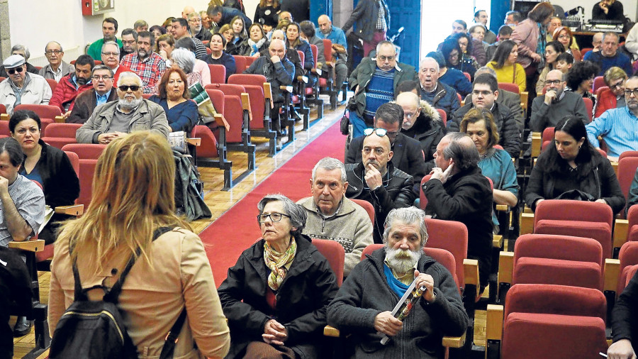 La asamblea del PSOE ferrolano aprobó por aclamación sus listas