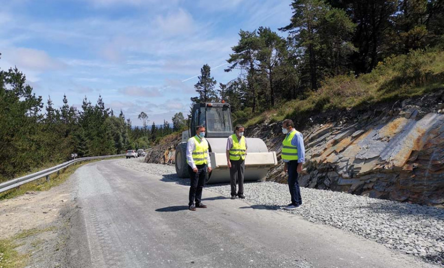 La Diputación ultima las obras en la carretera entre As Pontes y O Freixo