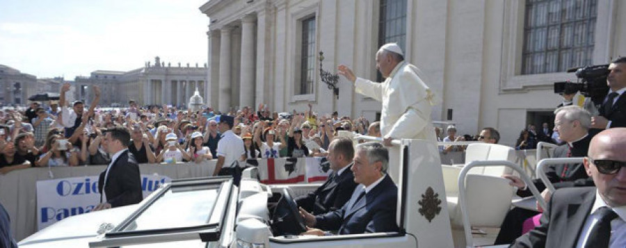 El papa pide en su primera encíclica que se cambien hábitos para salvar la Tierra