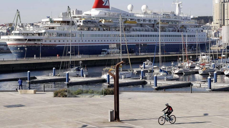 La terminal de cruceros dispara en un 197% la previsión de visitantes para  el mes de marzo