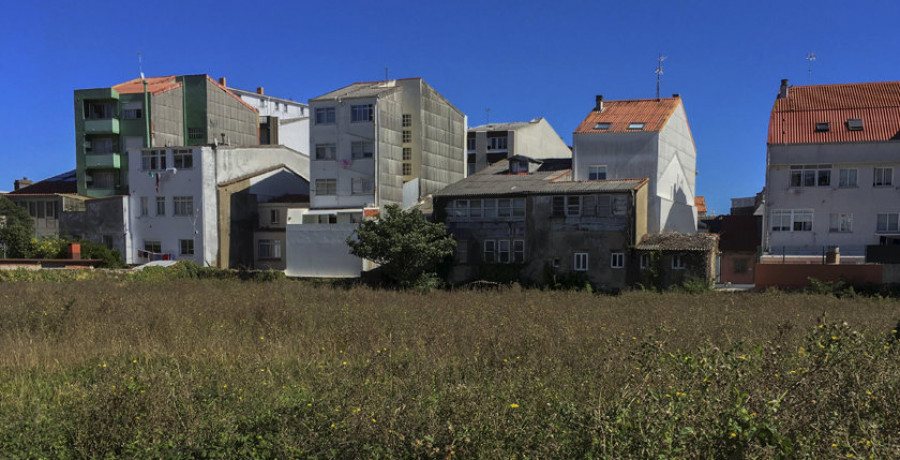 El nuevo aparcamiento contempla plazas de coches, motos y bicicletas