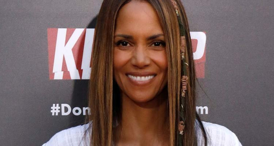 Halle Berry se declara fan de Michelle Obama con una camiseta