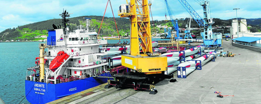 Gamesa estudia trasladar su centro logístico al puerto interior de Ferrol