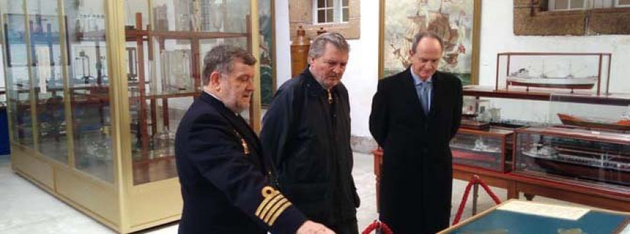 Visita por sorpresa al Museo Naval de Ferrol del ministro de Cultura