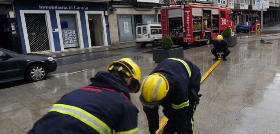 Los bomberos de Ferrol realizaron más de cien intervenciones el pasado mes