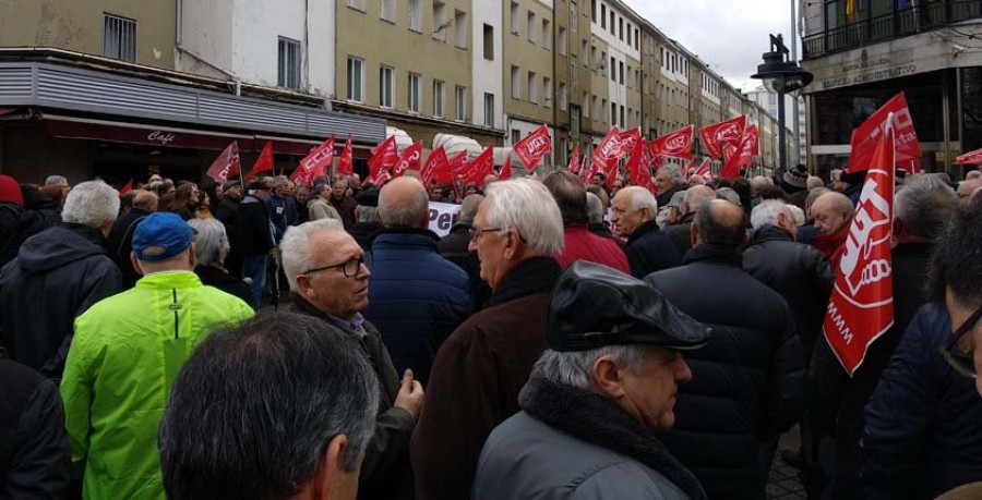 Pensionistas y jubilados de UGT y CCOO continúan con las multitudinarias concentraciones