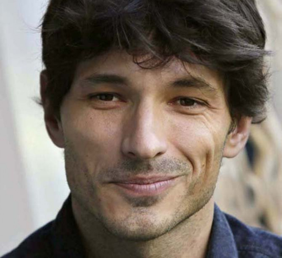 Andrés Velencoso presume de un nuevo perrito, Chechu