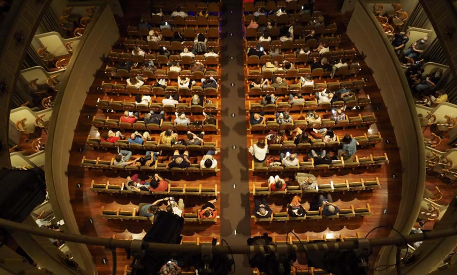 O teatro Jofre volve abrir as súas portas cinco meses despois para resgardar o festival Jazz de Ría