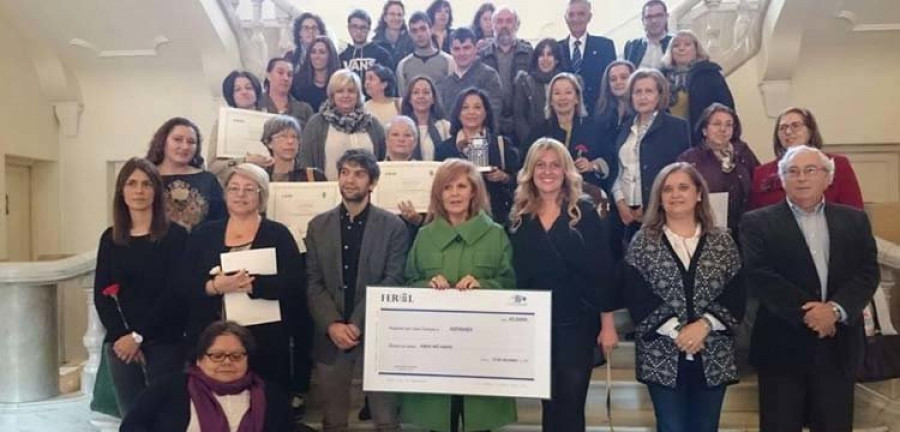 El PP denuncia la falta de interés del gobierno por el Premio Solidario 2016