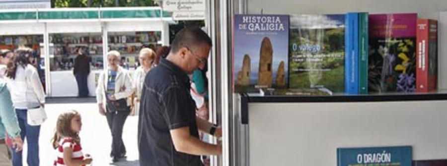 El escritor Xabier P. Docampo abre con el pregón la Feria del Libro de Ferrol