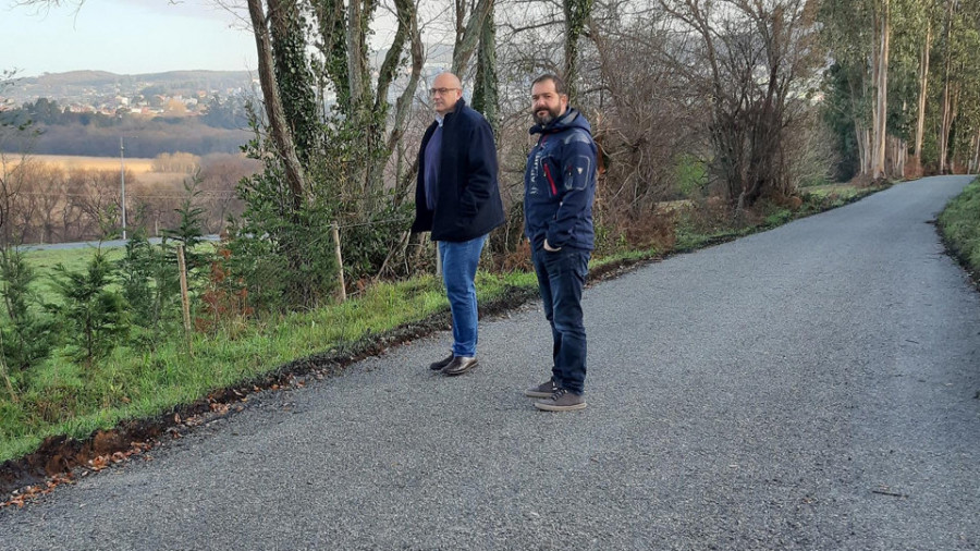 Valdoviño acondiciona dos pistas en las parroquias de Lago y Meirás