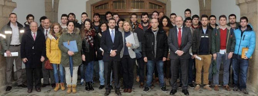 Un total de 29 alumnos de la EPS  del campus de Ferrol iniciaron ayer las prácticas en Navantia