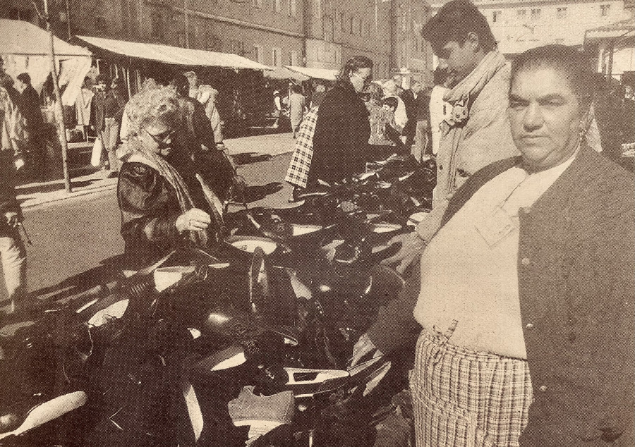 ​Hace 25 años: El mercadillo de Recimil vuelve a su lugar con cien vendedores menos