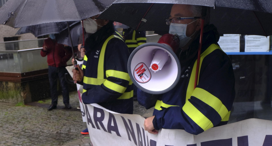 Los trabajadores de Navantia reclaman apoyo a la vuelta a  la ría reivindicativa del día 19