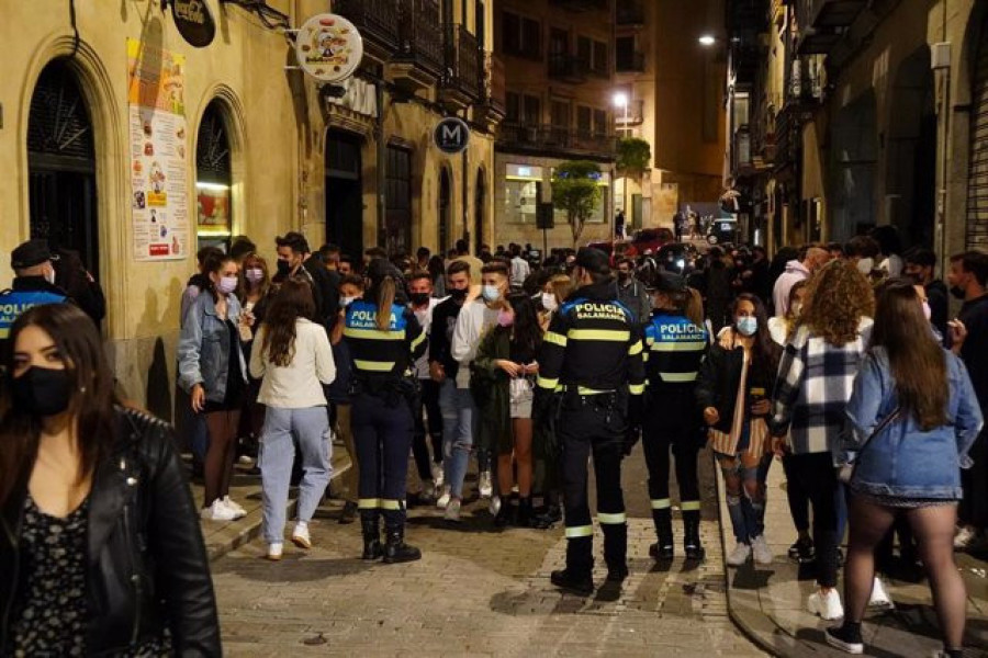 El ocio nocturno insiste en su reapertura "urgente" tras otro fin de semana de botellones y fiestas ilegales