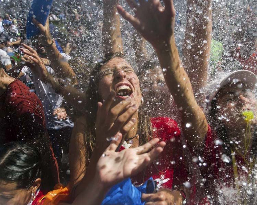 Una Festa da Auga pasada por alcohol