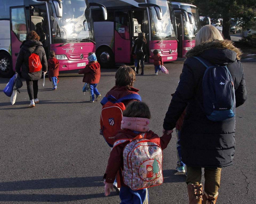 Los estudiantes se contagian de Covid fuera de los colegios