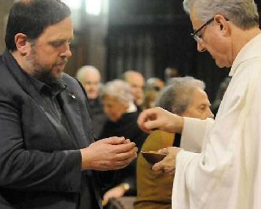 La curia catalana escucha los rezos de Junqueras