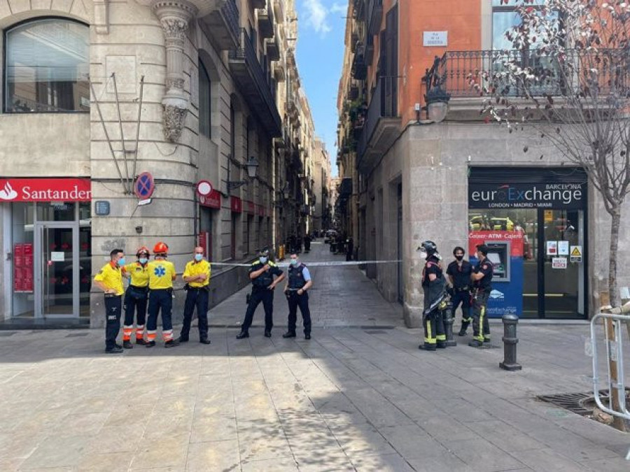 Desalojan un hotel cercano a La Rambla de Barcelona tras una explosión