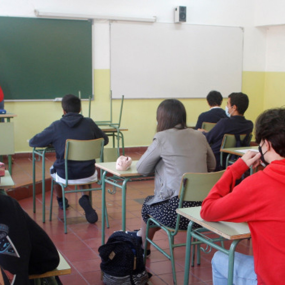 AlumnosdeBachilleratodelInstitutodeEducacinSecundariacolecolegioaulaestudiantes