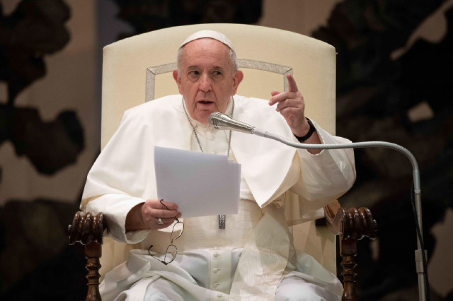 El Papa defiende un salario universal y una reducción de la jornada laboral