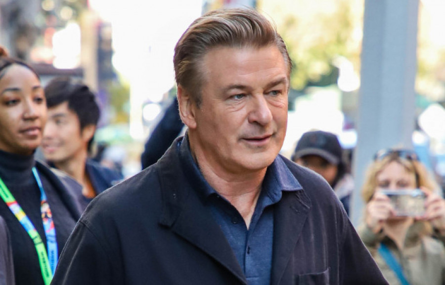 FBI concluye que Alec Baldwin apretó el gatillo de la pistola que mató a Halyna Hutchins