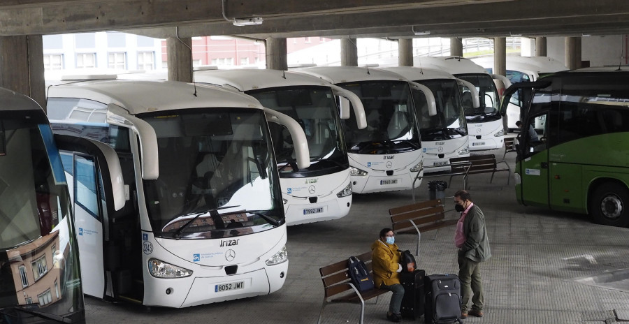 La Xunta comienza a recopilar las demandas de los usuarios del bus entre Ferrol y a Coruña