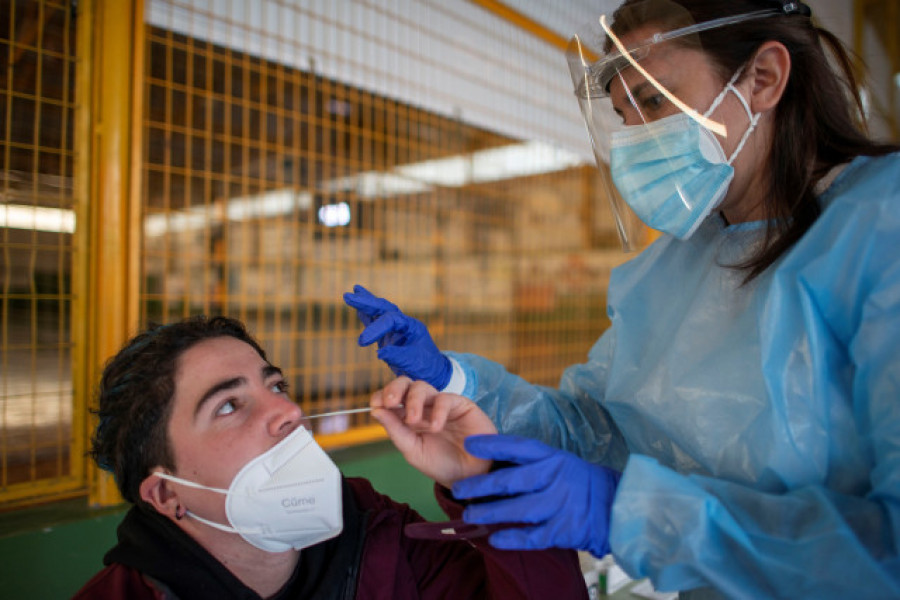 Aumentan los hospitalizados con Covid en Galicia tras 31 ingresos aunque bajan los nuevos contagios