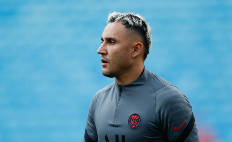 Keylor Navas acoge a 30 refugiados ucranianos en su casa de París