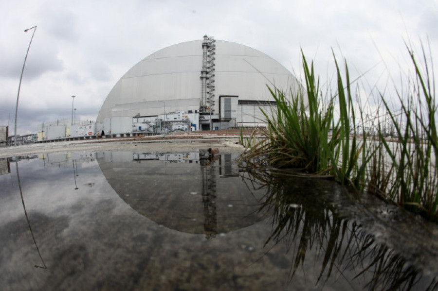 Tropas rusas abandonan la central nuclear de Chernóbil