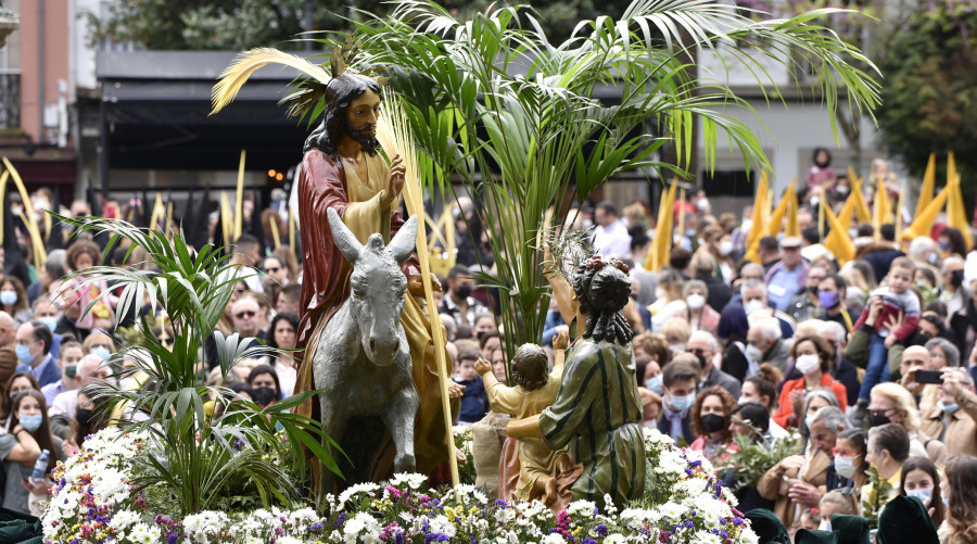 La Semana Santa recupera la calle