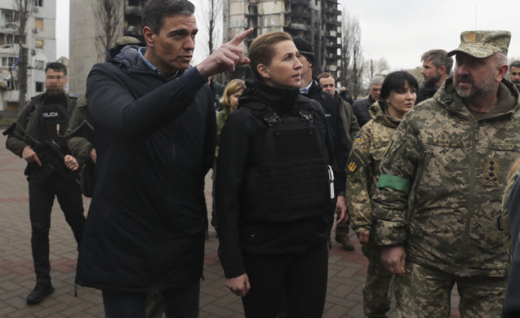 Sánchez recorre calles de Borodianka 