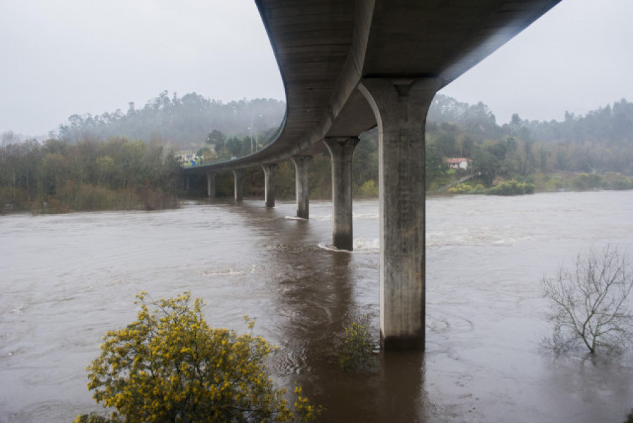 Un hombre fallece ahogado en el río Miño a su paso por Arbo y buscan a uno de sus hijos