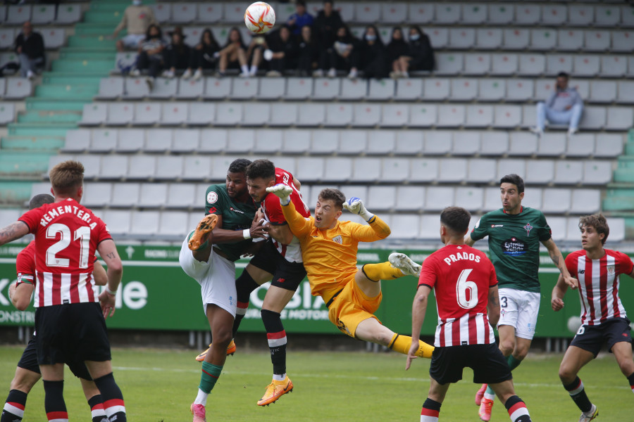 El Racing se asegura la tercera posición pese al empate ante el Athletic B